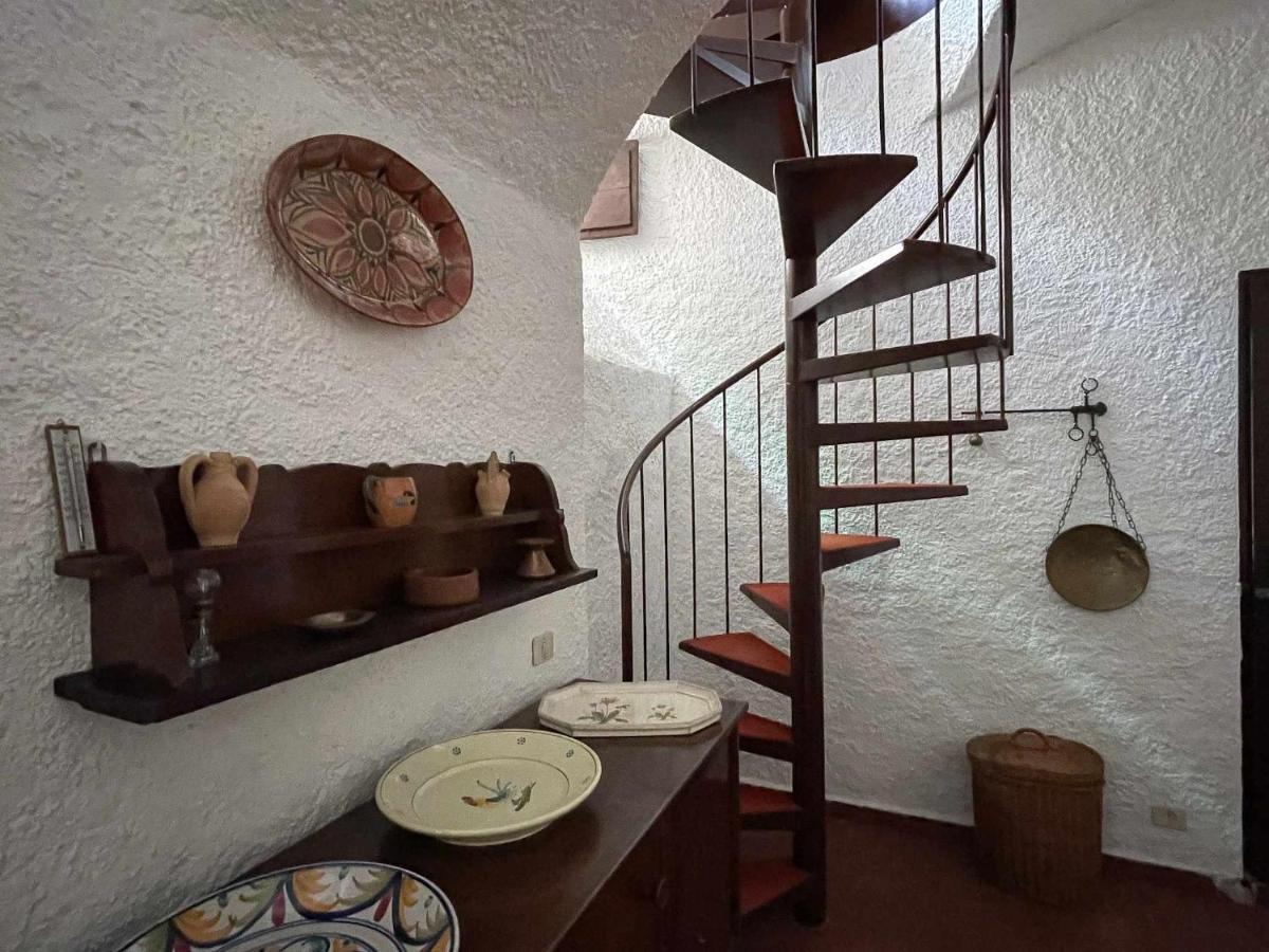 בלאג'יו Il Convento Ancient Apartment With Private Garden מראה חיצוני תמונה